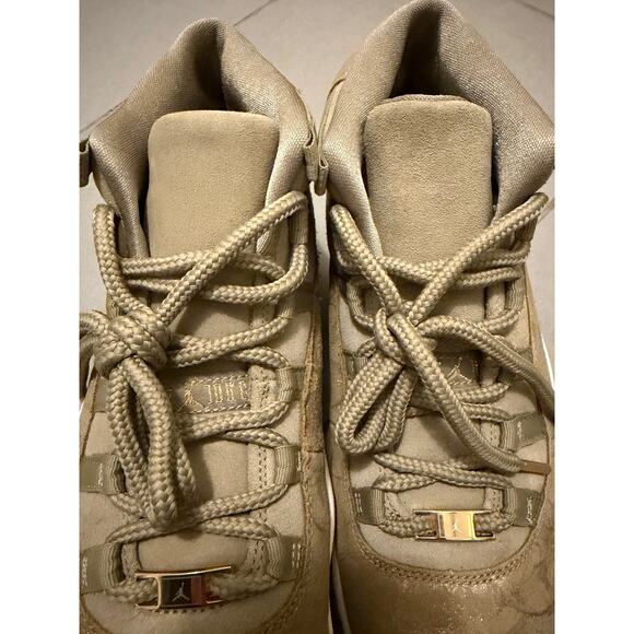 Jordan 11s main image 7